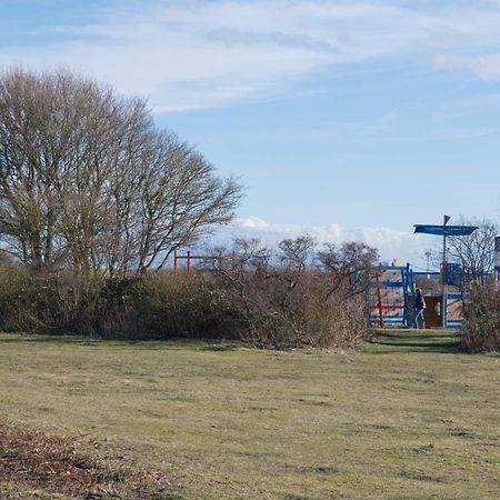 Inselblume 82 - Bungalow Am Suedstrand Mit Meerblick Burgtiefe auf Fehmarn Esterno foto